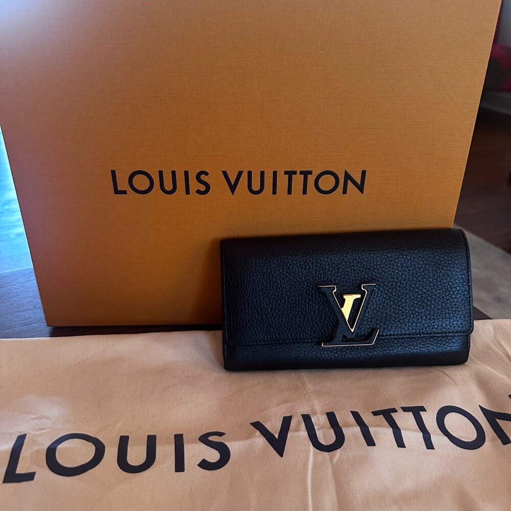 Louis Vuitton Taurillon Capucines Wallet